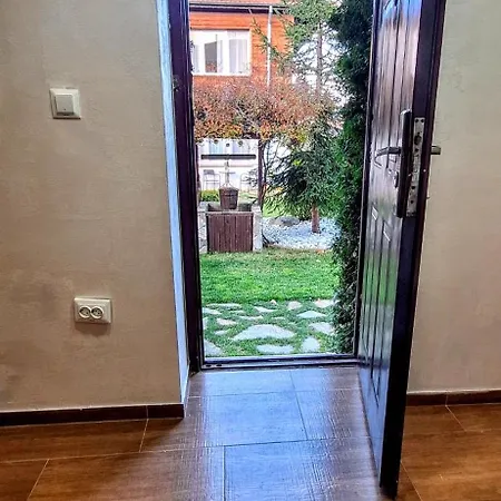 Nikol #3 Апартамент Радуил