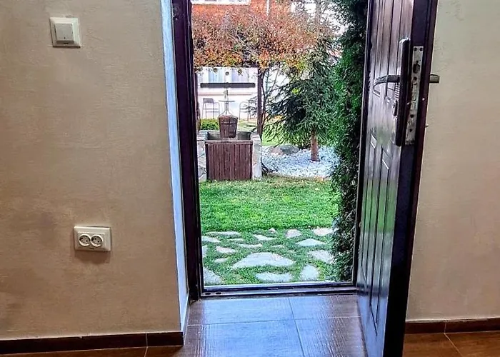 Nikol #3 דירה Raduil